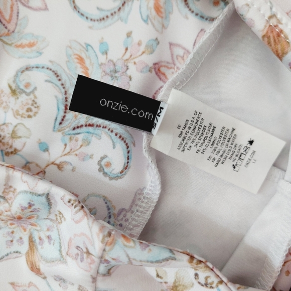 NEW Onzie Pink and White Floral Yoga Stretchy Comfy Athleisure Leggings P1364 - Picture 4 of 10